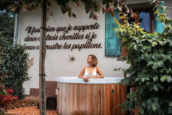 Le Grand Petit Prince jacuzzi privatif Guebwiller Parenthèse nature en semaine*