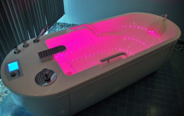 Hydromassage en baignoire Caracalla Espace IYASHI