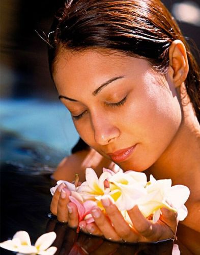 Soin Massage Du Visage Fleurs de BALI 20'