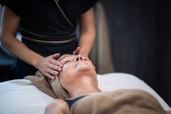Formule « La Lumineuse » + « Massage lift visage »